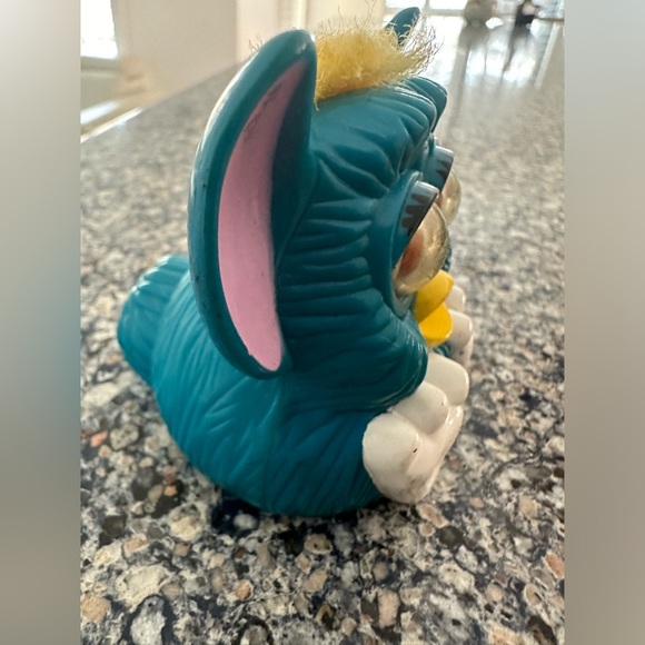 McFurby Figurine Series 5 #2 - Picture 5 of 5